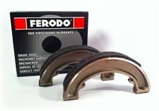 Picture of Ferodo brake shoes FSB918 for BSA C15/B40